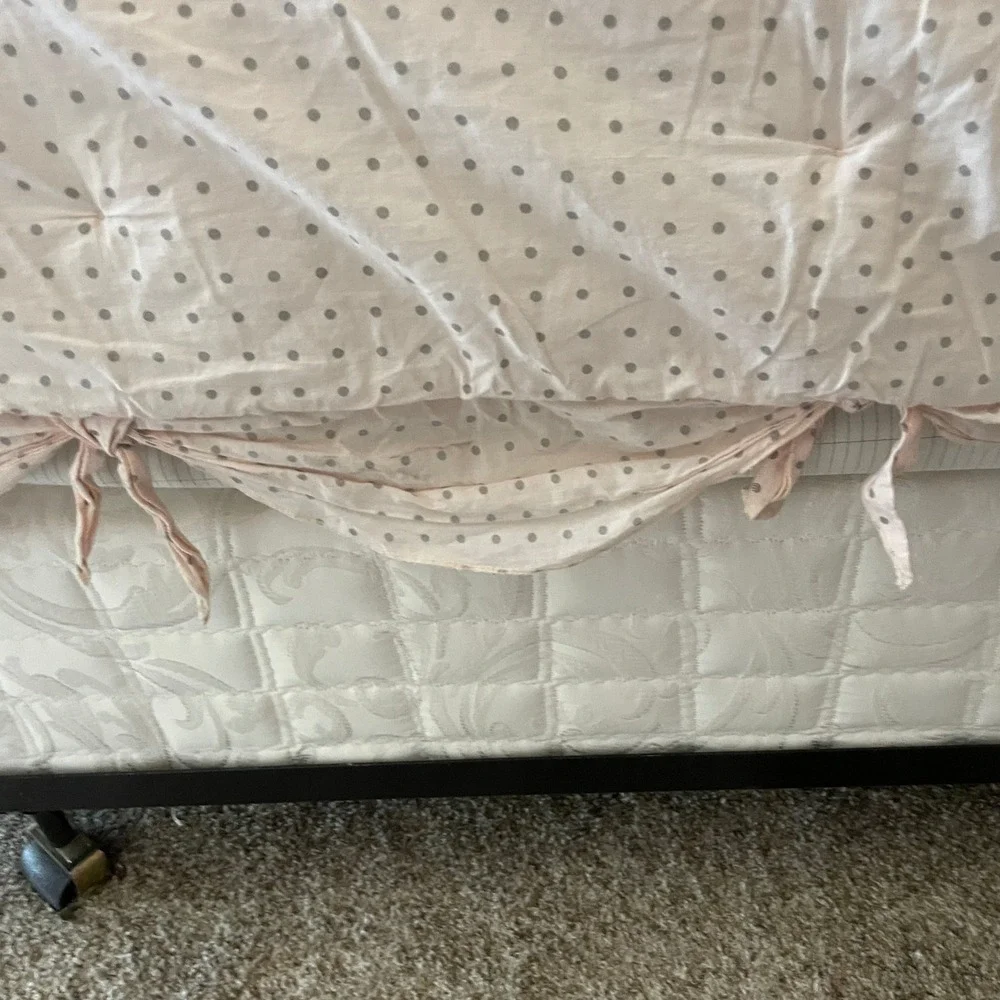 Pottery Barn Kids Millie Polka Dot Comforter Size Twin Pink Pintuck Pleated